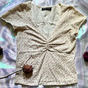 Brandy Melville shirt